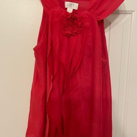 Ann Taylor Loft Cherry/Fushia colored blouse. NWOT - Picture 3 of 4